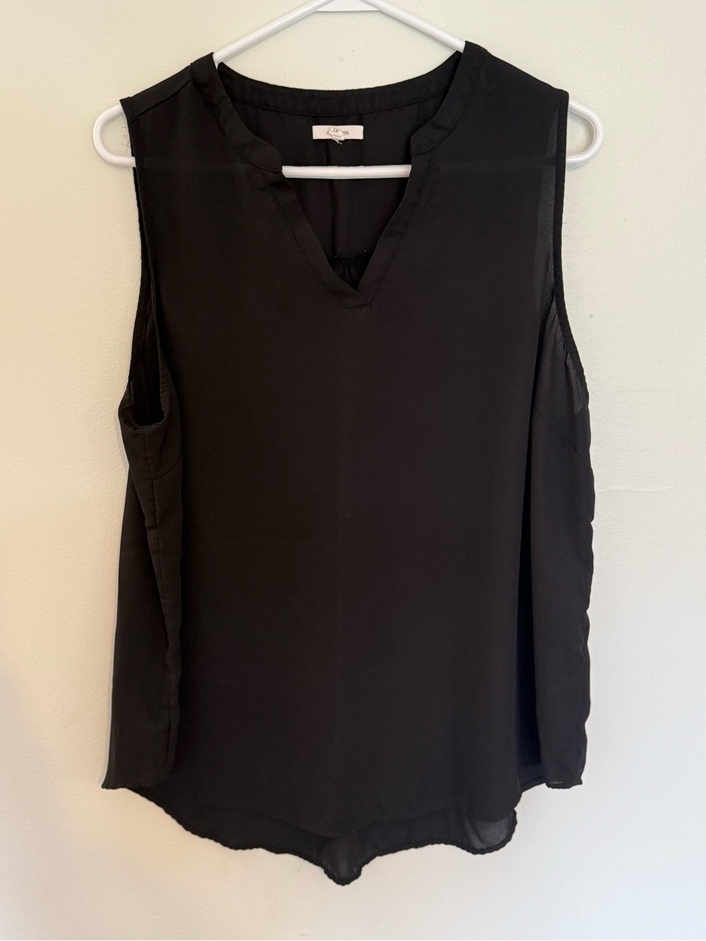 Maurice’s Sleeveless V-Neck Black Blouse Size 1X